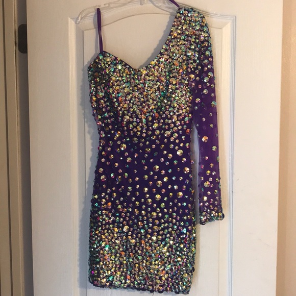 Homecoming/prom dress - Picture 1 of 4